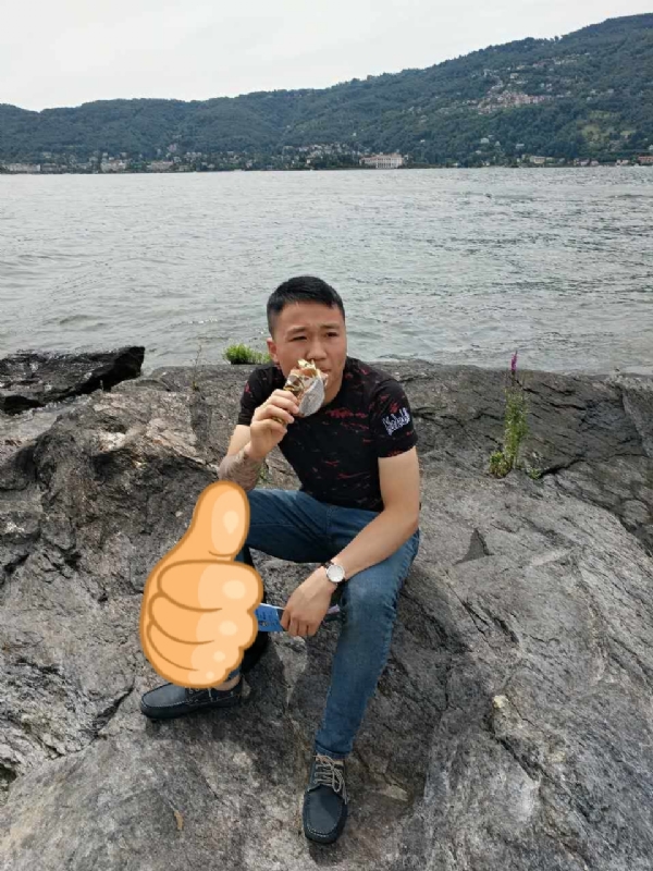 绚烂背后的平淡的第一张照片--将乐交友网