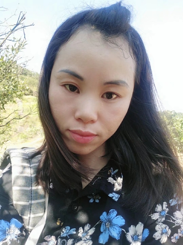 英英的第一张照片--将乐交友网