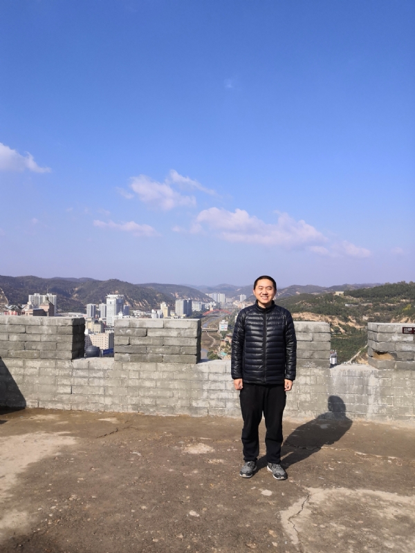 人间不值得的第一张照片--将乐交友网