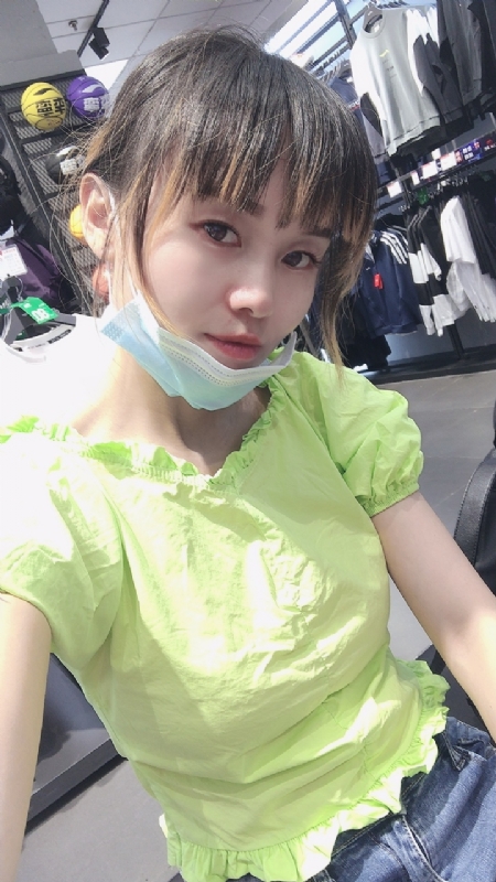 婀娜袅袅的第一张照片--将乐交友网