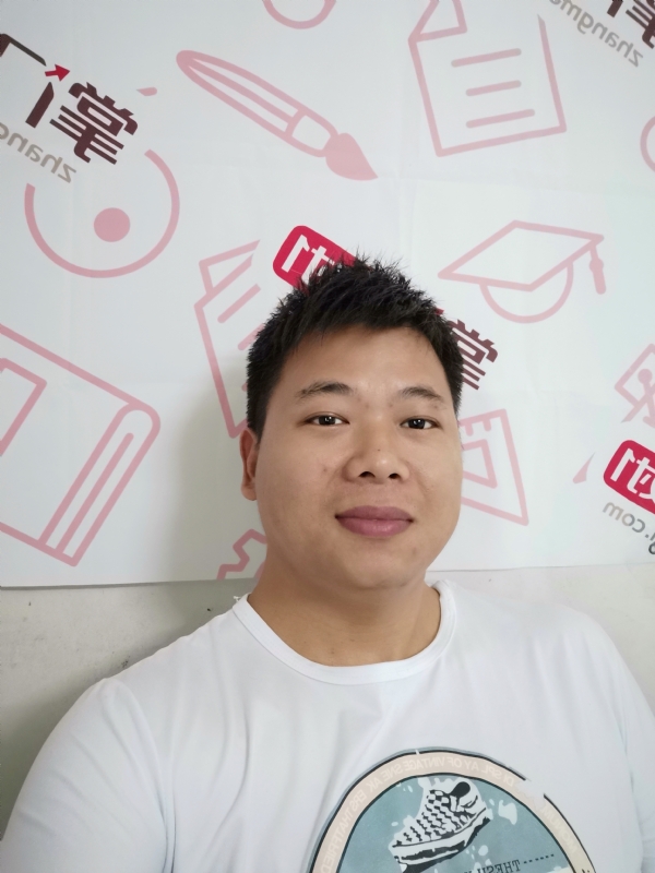 轻静地行走着的第一张照片--将乐交友网