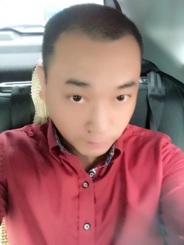 在一个路口等的第一张照片--将乐交友网