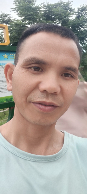 找个相爱的人结婚的第一张照片--将乐交友网