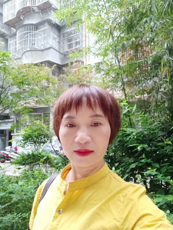 小瓶子的第二张照片--将乐交友网