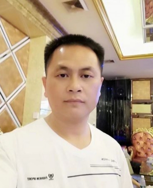 小梁的第一张照片--将乐交友网