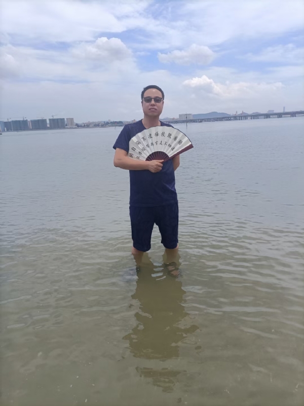 浪迹天涯的第一张照片--将乐交友网
