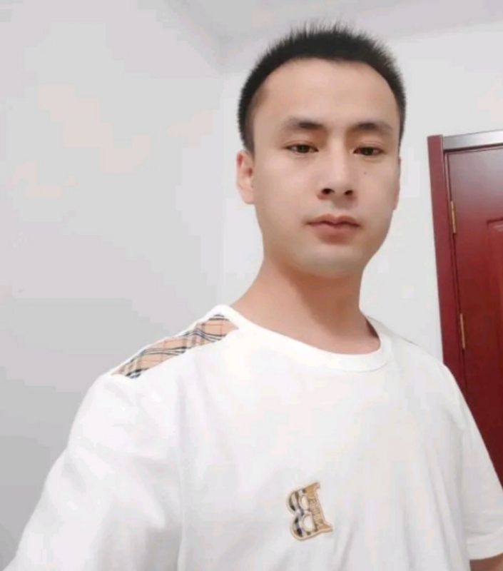 海阔天空的第一张照片--将乐交友网