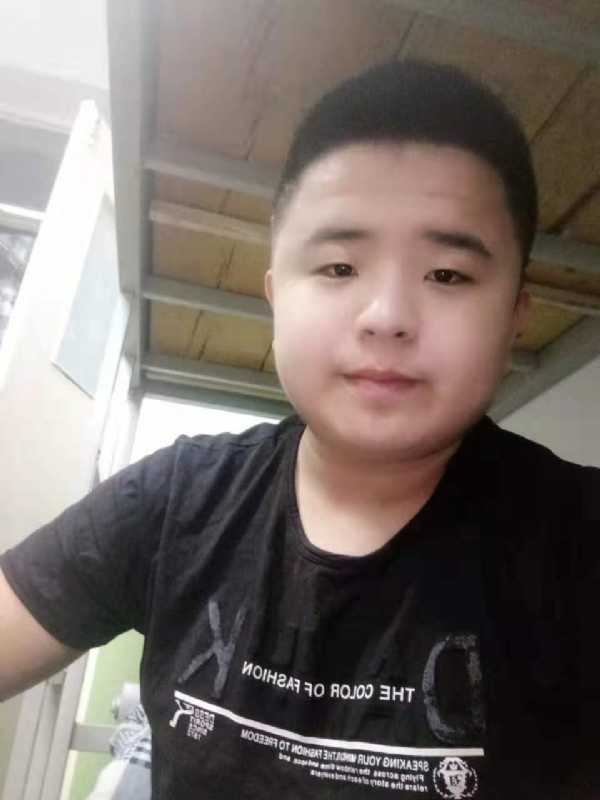 打小就爱淘气的第一张照片--将乐交友网