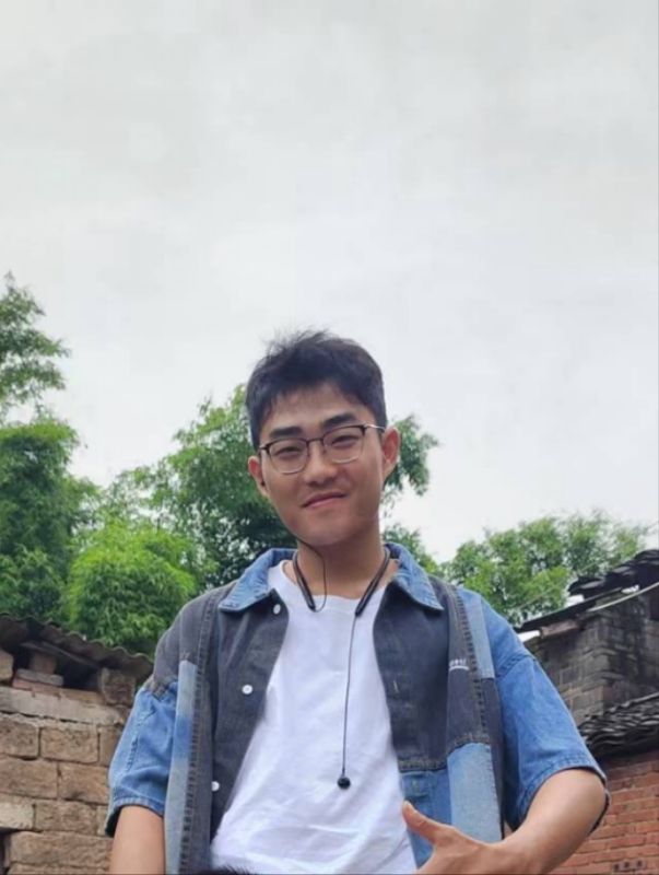 越努力越幸运的第一张照片--将乐交友网