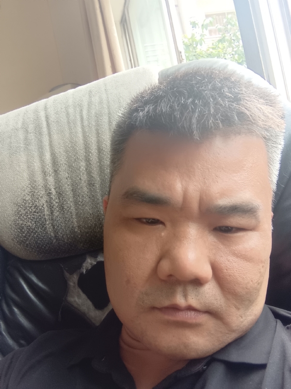 路人的第一张照片--将乐交友网