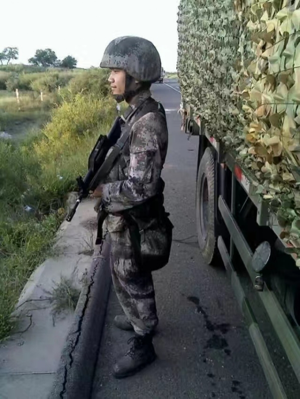搬砖中的第一张照片--将乐交友网