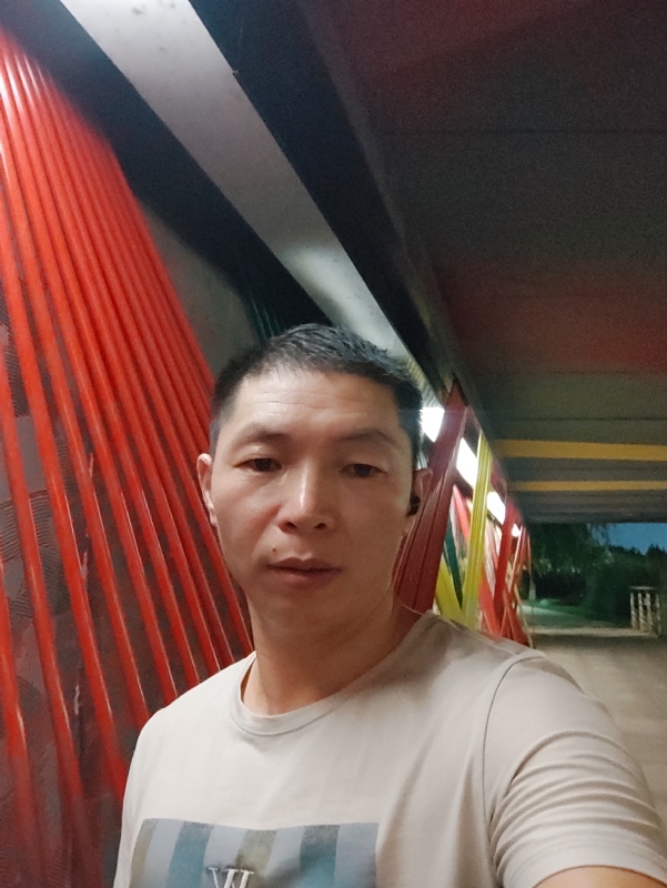 夜猫的第一张照片--将乐交友网