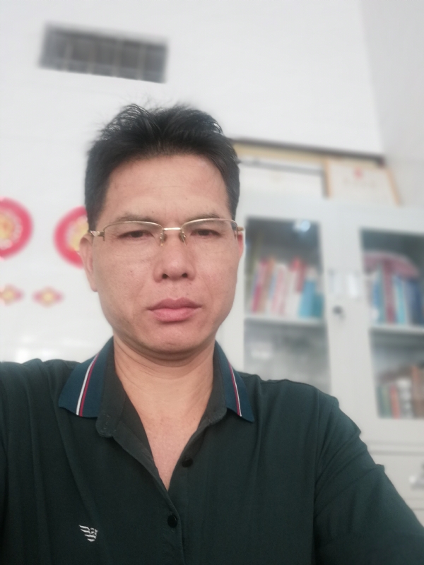 后视镜的第一张照片--将乐交友网