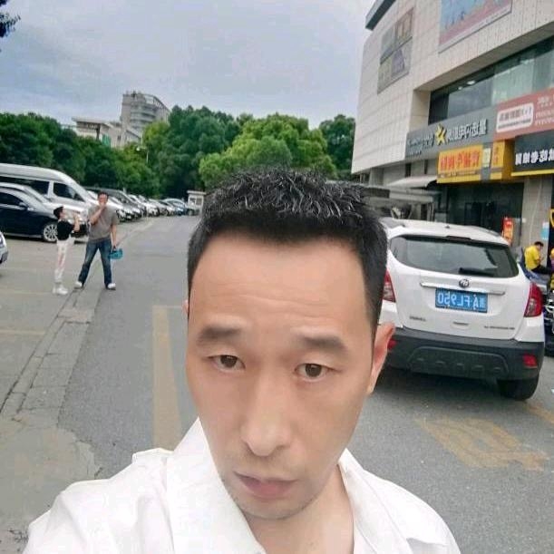 小林的第一张照片--将乐交友网