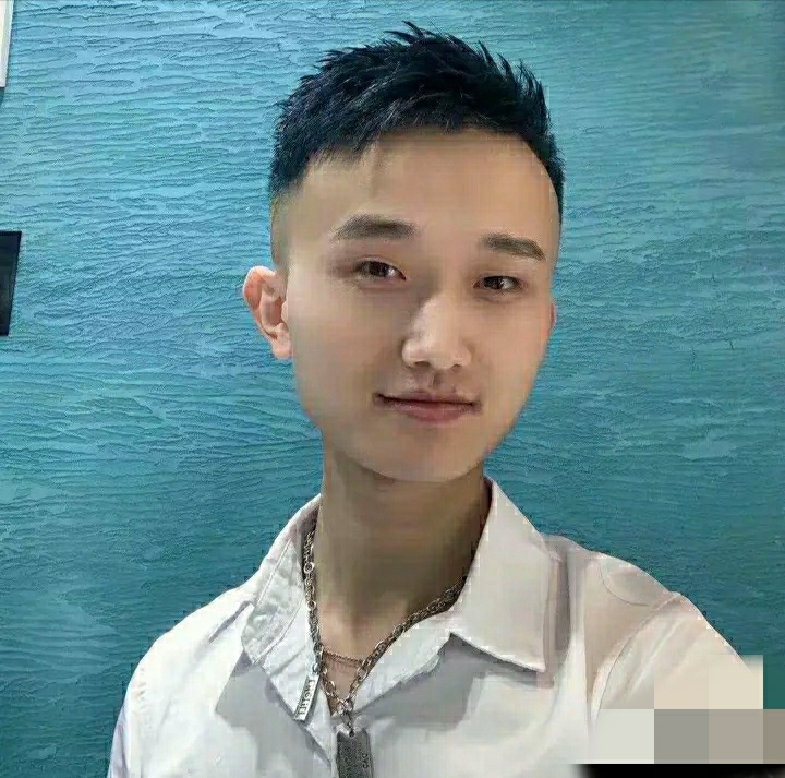 小哥哥的第一张照片--将乐交友网