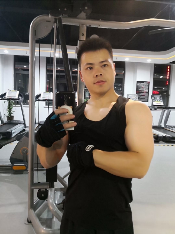 范迪塞尔的第二张照片--将乐交友网